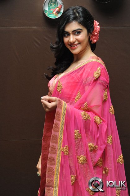 Adah-Sharma-at-GR8-Women-Awards-2014